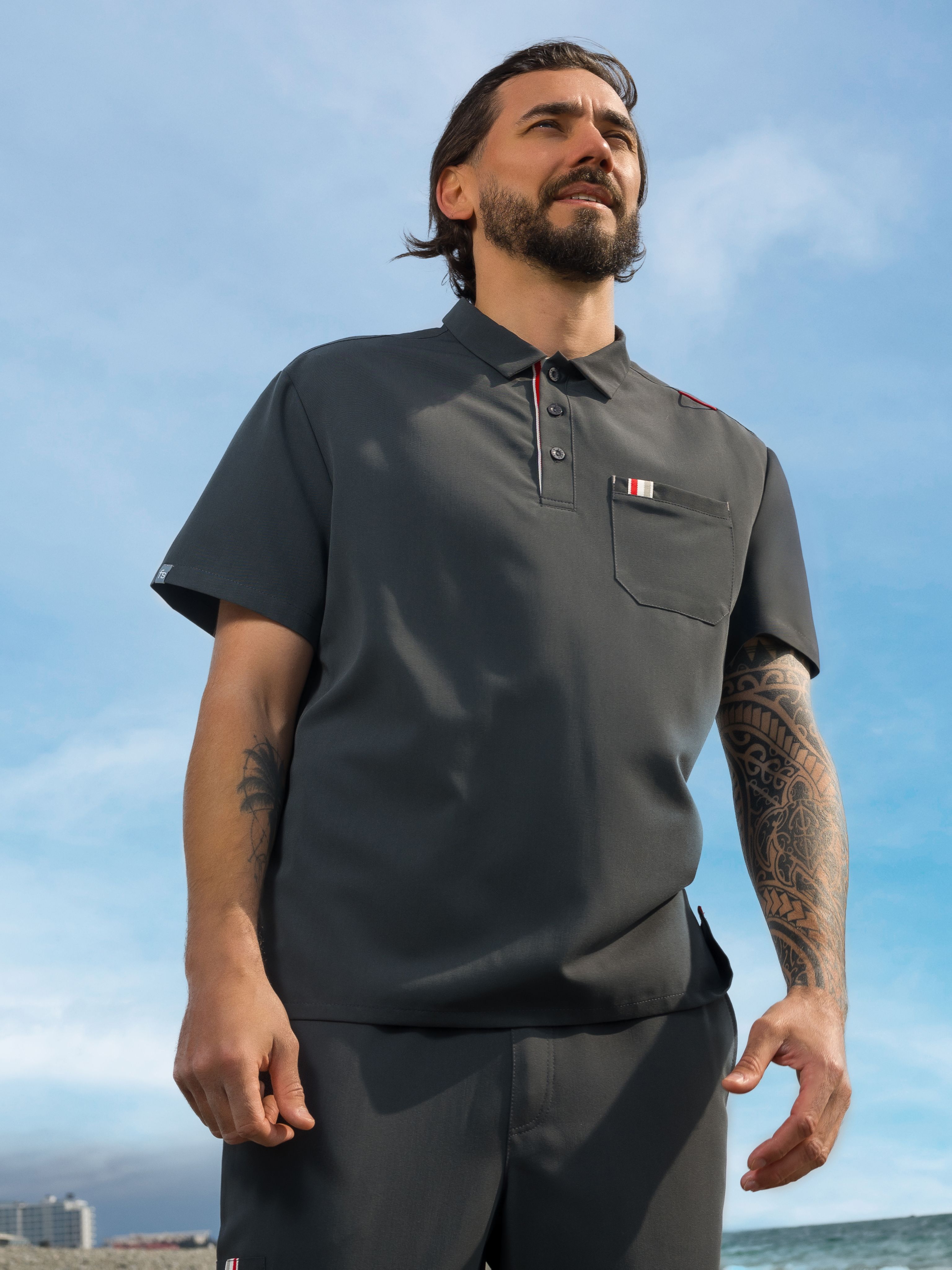 ХирургическийкостюмсрубашкойполоУцененныйтовар