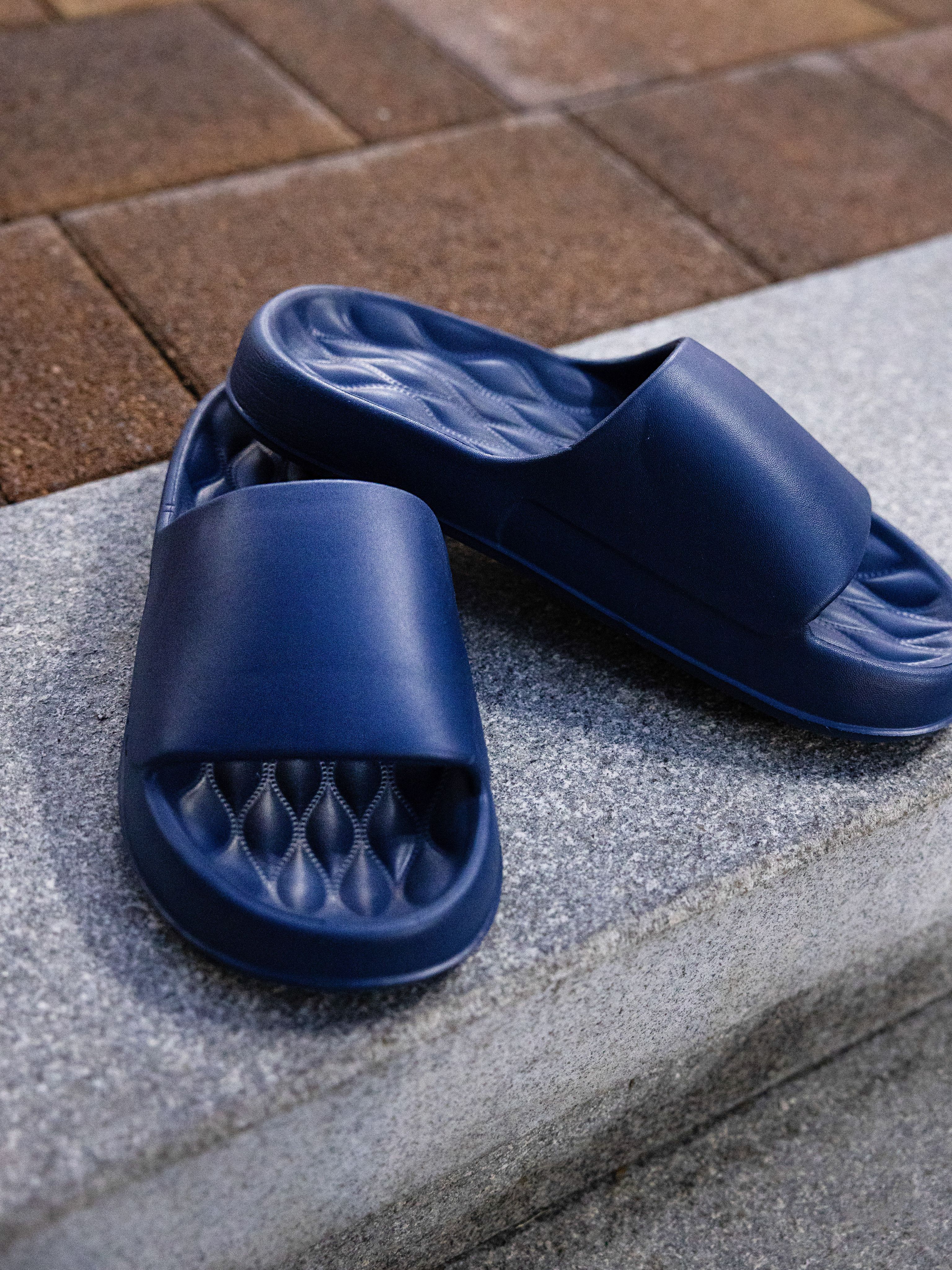 ШлепанцыSparkJoy